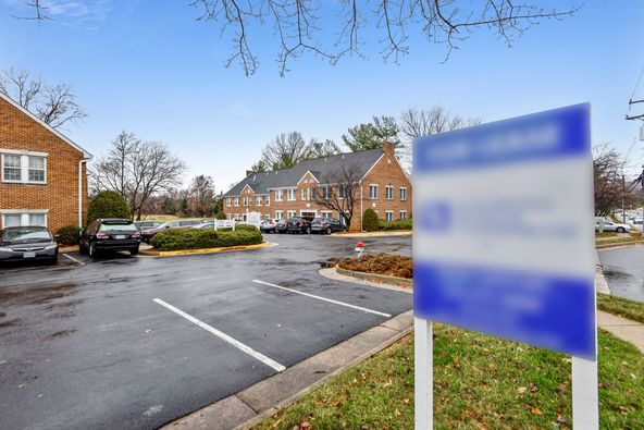 2102 Gallows Rd, Vienna, VA, 22182